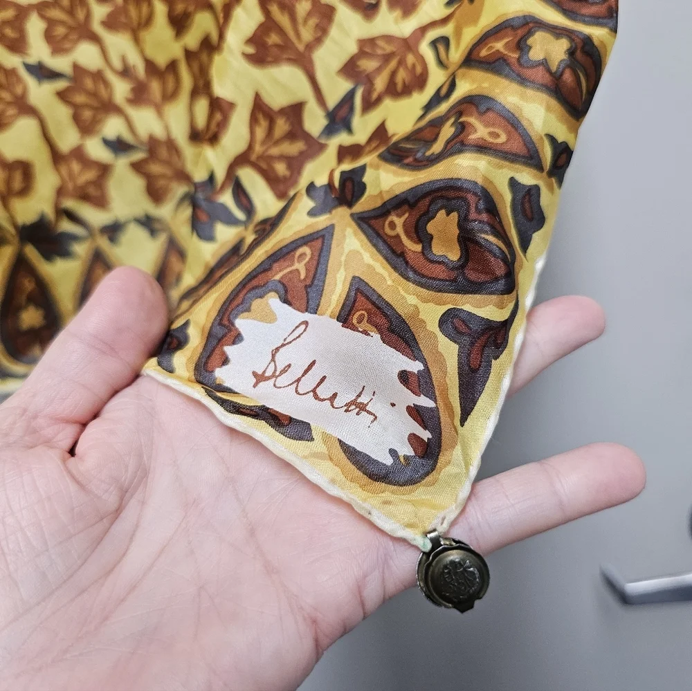 Bellotti Scarf